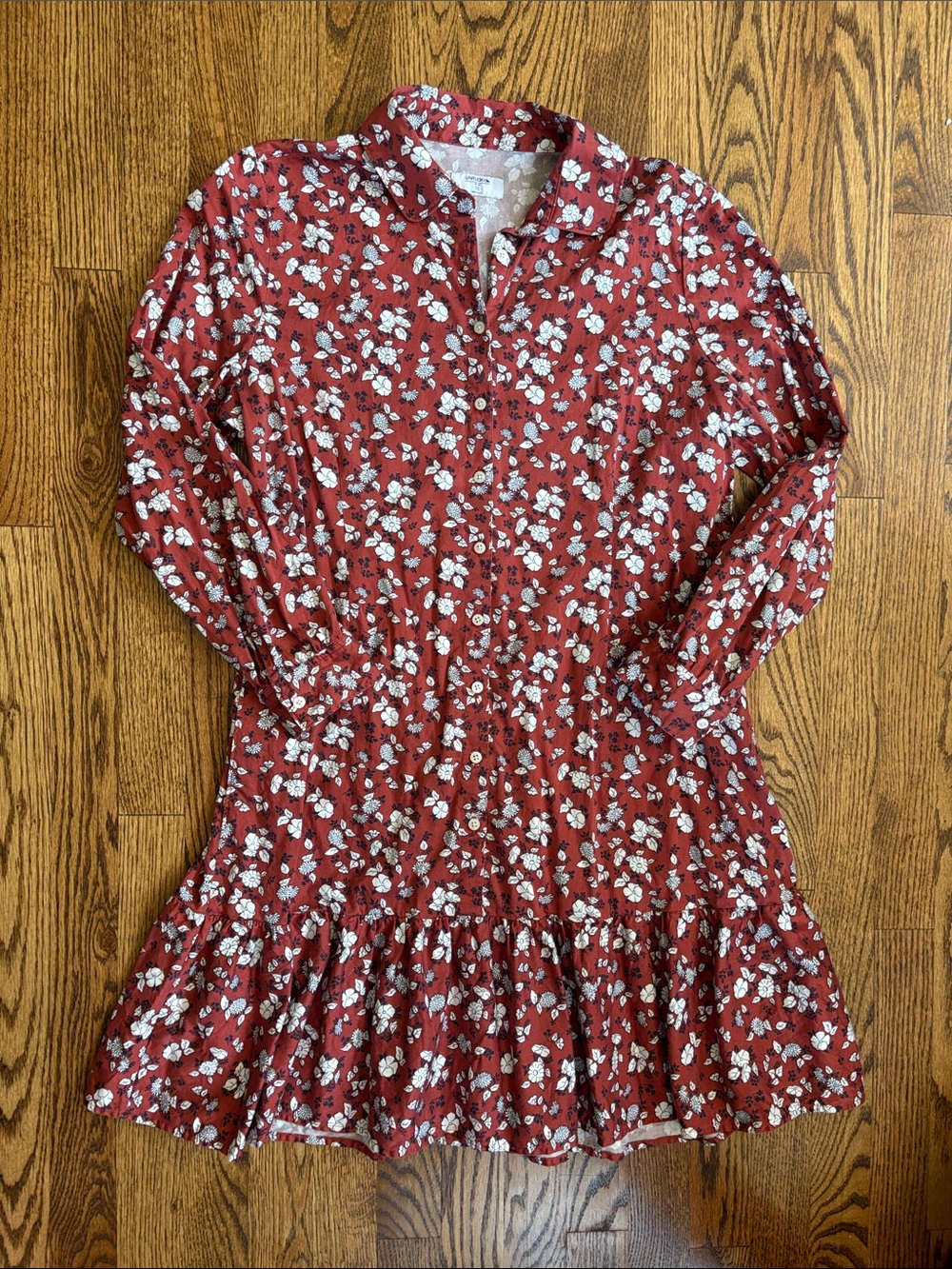 UNTUCKit women’s burnt red-orange floral Chessie shirt dress, size M.